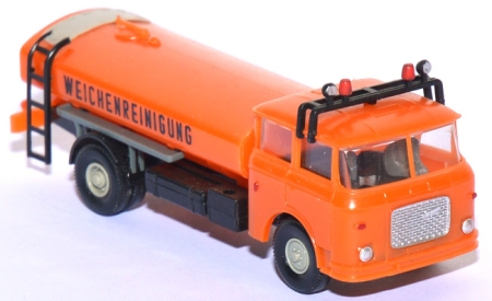 Skoda S 706 RTH-​AKV Sprengwagen Weichenreinigung orange