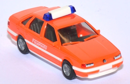 VW Passat GL Limousine ELW Feuerwehr leuchtrot