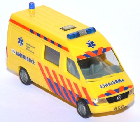 Mercedes-​​Benz Sprinter Engelen RTW Midden-​​Limburg NL gelb