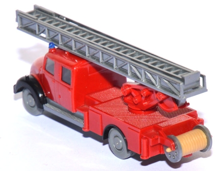 Magirus Sirius Drehleiter Feuerwehr rot