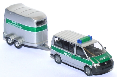 VW T5 Bus Pferdetransport Polizei minzgrün