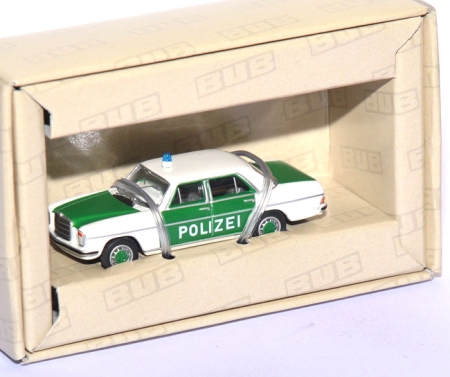 Mercedes-Benz 200/8 Polizei grün