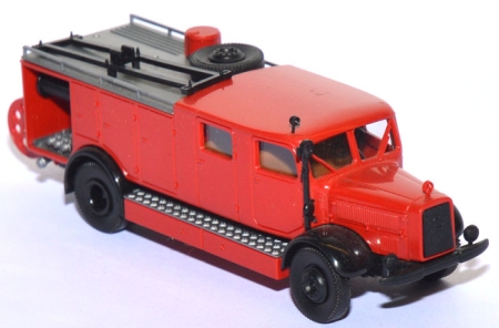 Mercedes-​Benz L 4500 LF 25 Feuerwehr rot