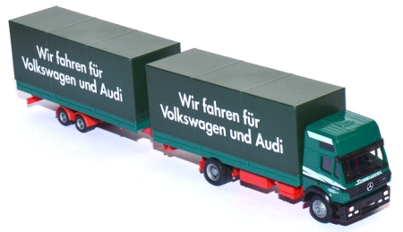 Mercedes-​Benz SK 94 Tandem- Pritschenlastzug Schnellecke - Wir fahren für Volkswagen und Audi