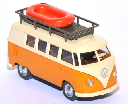 VW T1 Bus mit Dachgepäckträger und Schlauchboot