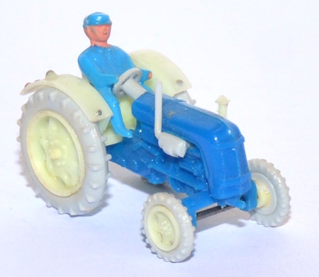 Trak­tor Fa­mu­lus RS 32 mit Fah­rer blau