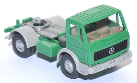 Mercedes-​​​​​​Benz NG 1617 Solozugmaschine grün