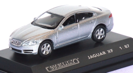 Jaguar XF silber