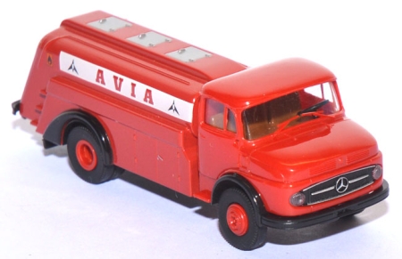 Mercedes-​​​Benz L 322 Tankwagen AVIA