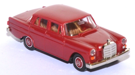 Mercedes-​Benz 200 weinrot