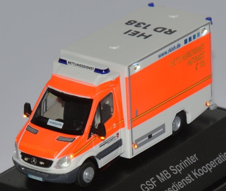 GSF Mercedes-Benz Sprinter RTW RKiSH Schleswig-Holstein beleuchtet