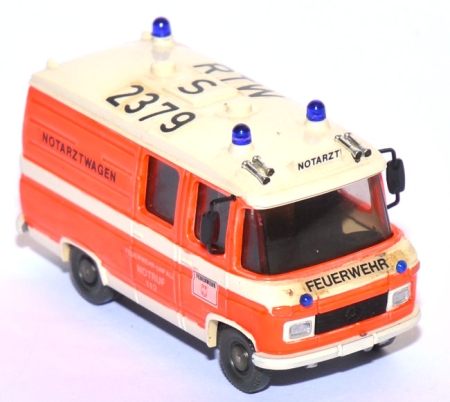 Mercedes-​​Benz L 406 Notarztwagen Feuerwehr