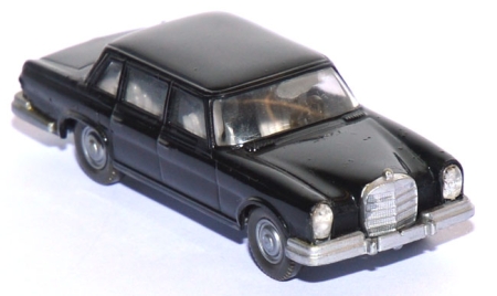 Mercedes-​Benz 600 schwarz