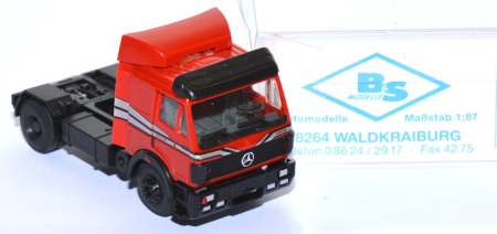 Mercedes-​Benz SK 1838 Solozugmaschine rot