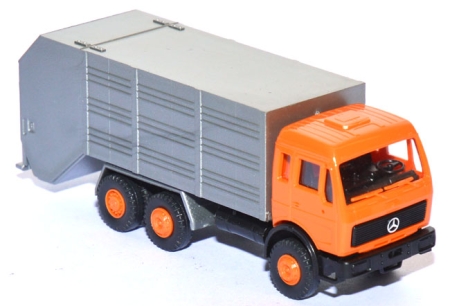 Mercedes-​​​​Benz SK Pressmüllwagen mit Moser-​​​​Aufbau