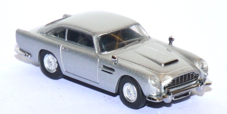 Aston Martin DB5 silbermetallic