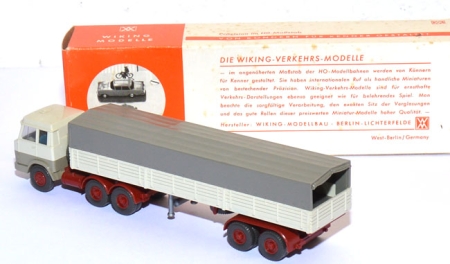 Hanomag-​​Henschel F 221 S Pritschensattelzug