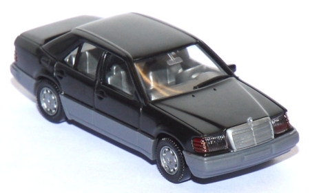 Mercedes-Benz E 320 (W124) schwarz