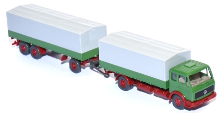Mercedes-​Benz NG 1632 Pritschenlastzug grün neutral