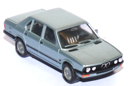 BMW 528i hellblaumetallic