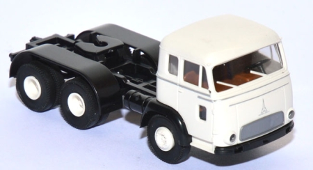 Magirus Saturn Solozugmaschine weiß