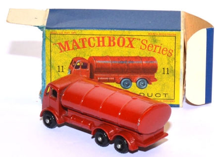 11A E.R.F. Road Petrol Tanker rot