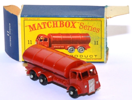 11A E.R.F. Road Petrol Tanker rot