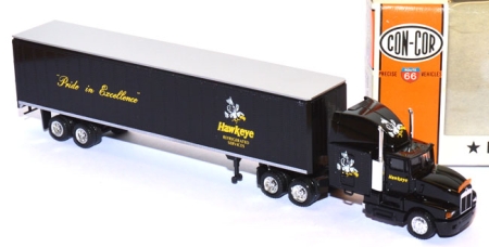 Kenworth T600A mit Kofferauflieger 48 ft Hawkeye