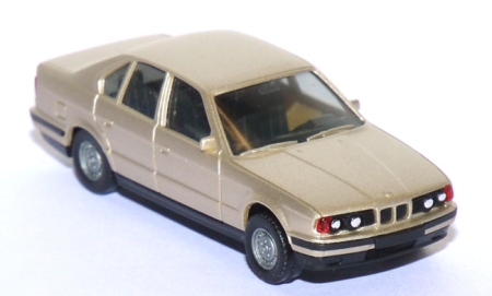 BMW 525i goldmetallic