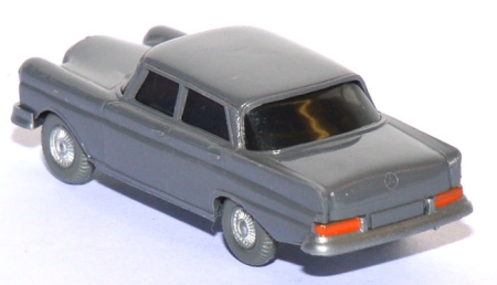 Mercedes-​Benz 220 S Heckflosse basaltgrau