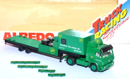 Mercedes-Benz SK Transporter Tieflader-Sattelzug BP Team Atkins
