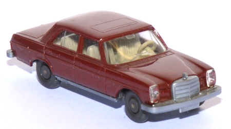 Mercedes-​​​​Benz 200/8 rotbraun