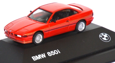 BMW 850i rot