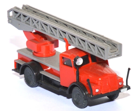 IFA S 4000/1 Kraftfahrdrehleiter Feuerwehr DL 25