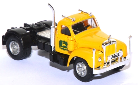 Mack B 61 Solozugmaschine John Deere gelb