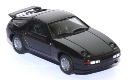 Porsche 928 S4 schwarz