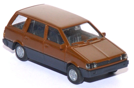 Mitsubishi Space Wagon braun