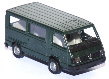 Mercedes-​Benz 100D II Bus grünmetallic