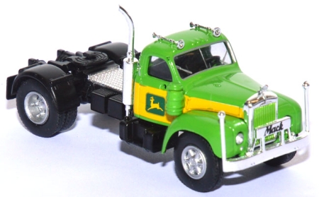 Mack B 61 Solozugmaschine John Deere grün