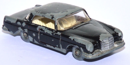 53B Mercedes-​Benz 220 SE schwarz