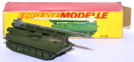 Taktische Rakete auf PT NVA Militär