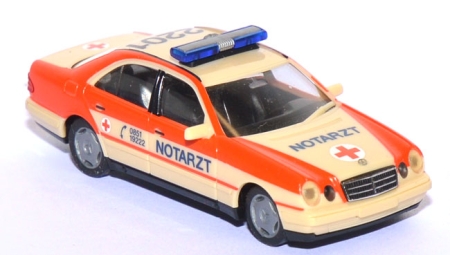 Mercedes-​Benz E 200 DRK NEF Notarzt Passau creme