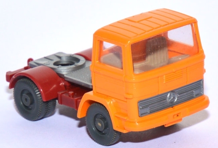 Mercedes-​​Benz LP 1317 Solozugmaschine orangegelb