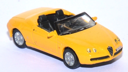 Alfa Romeo Spider offen gelb