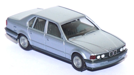 BMW 735i silbermetallic