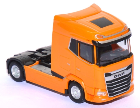 DAF XG Solozugmaschine orange