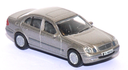 Mercedes-Benz E-Klasse silber