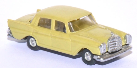 Mercedes-Benz 220 hellgrünbeige