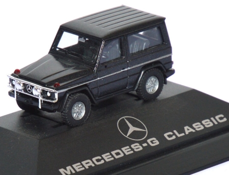 Mercedes-​​Benz 230 GE Classic mit Rammschutz schwarzmetallic