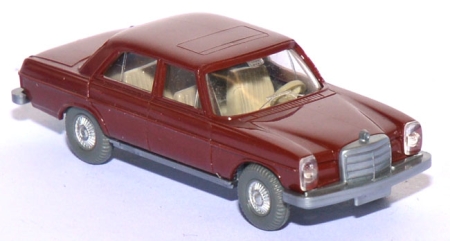 Mercedes-​​​​​Benz 200/8 rotbraun